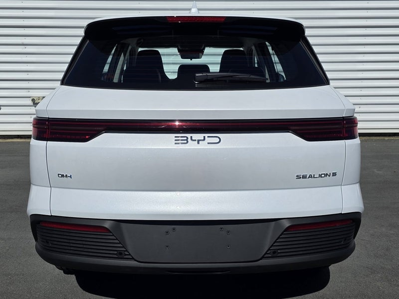 2026 BYD Sealion 5 Essential PHEV image 5