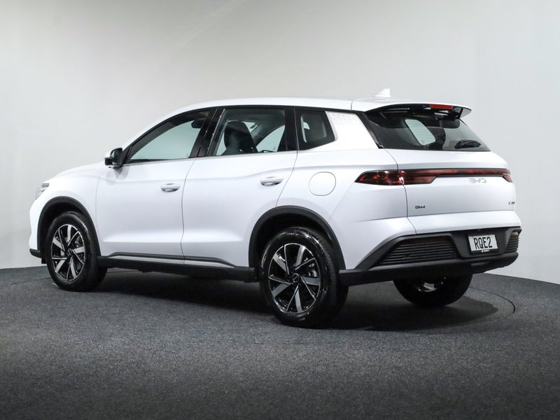 2026 BYD Sealion 5 Essential PHEV image 2