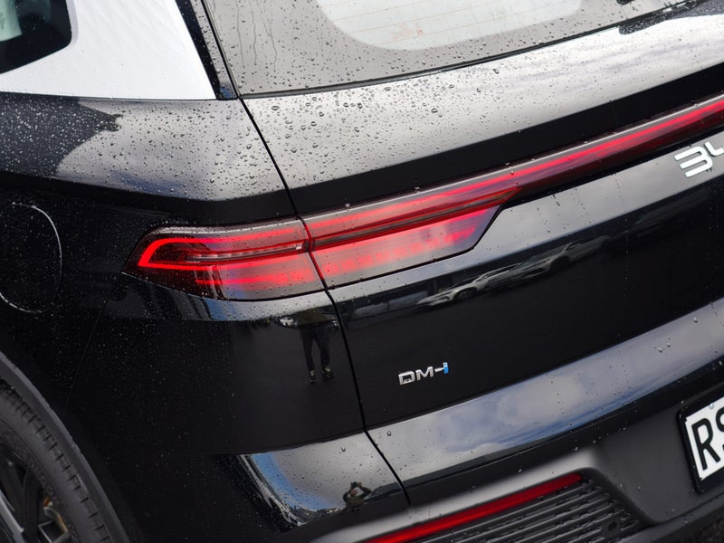 2026 BYD Sealion 5 Essential PHEV FWD 5Dr Wagon image 5