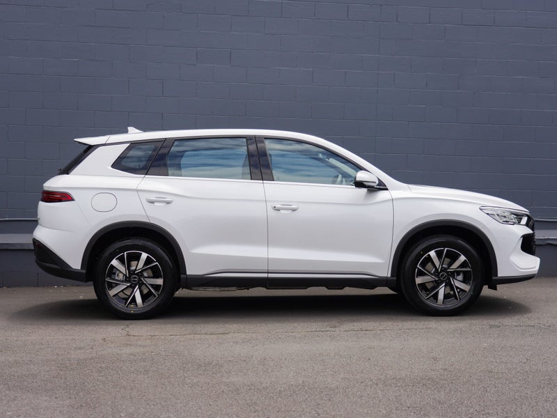 2026 BYD Sealion 5 Essential PHEV FWD 5Dr Wagon image 3