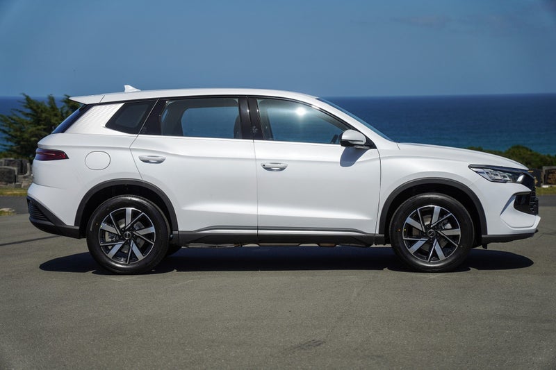 2026 BYD Sealion 5 Essential Phev Suv image 2