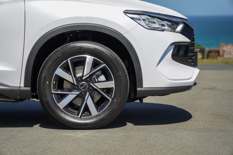 2026 BYD Sealion 5 Essential Phev Suv image 5