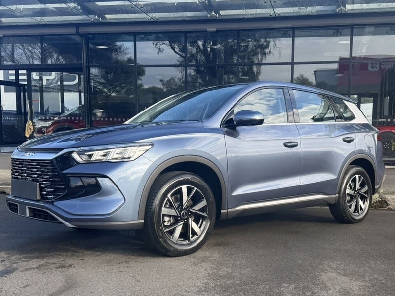 2026 BYD Sealion 5 Essential PHEV SUV image 3