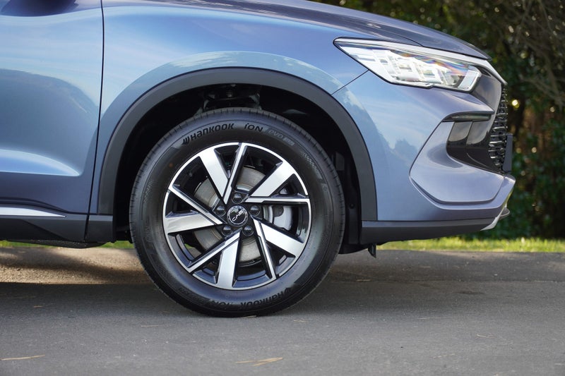 2026 BYD Sealion 5 Essential Phev Suv image 5