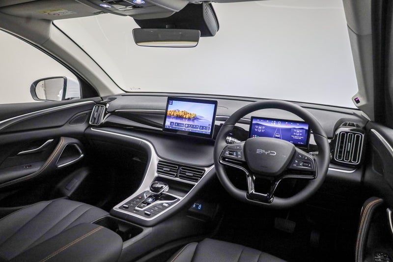 2026 BYD Sealion 5 Essential Phev Suv image 2