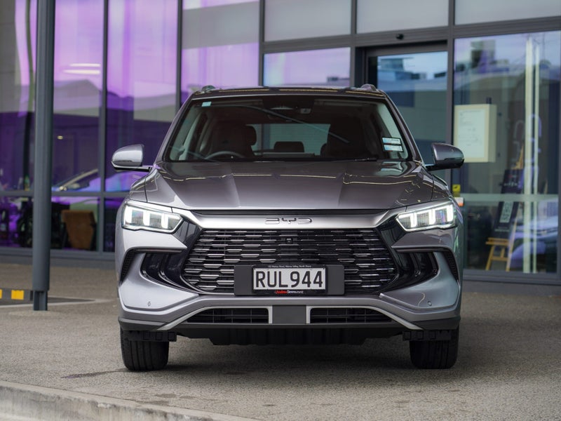 2026 BYD Sealion 5 Premium PHEV 5Dr Wagon image 4