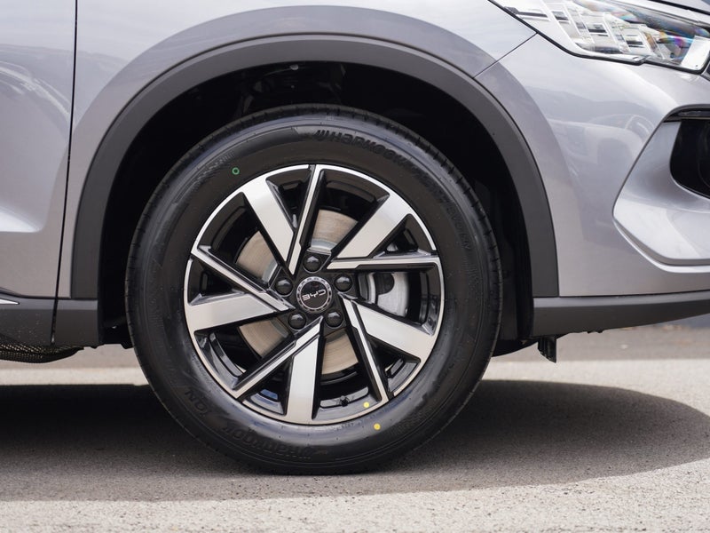 2026 BYD Sealion 5 Premium PHEV 5Dr Wagon image 5