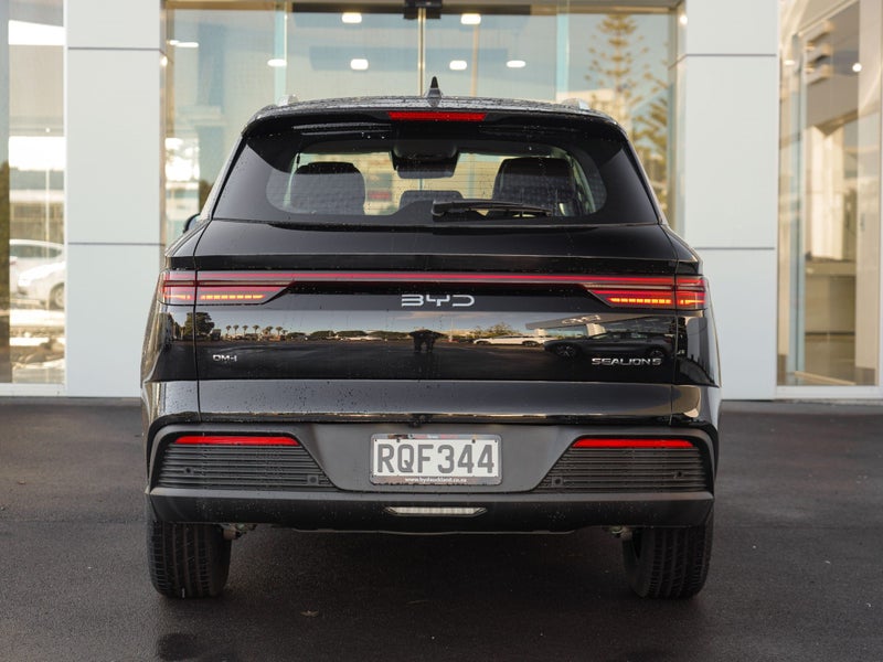 2026 BYD Sealion 5 Premium Phev Suv image 5