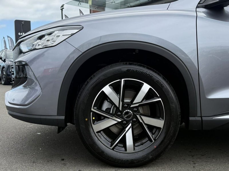 2026 BYD Sealion 5 Premium PHEV SUV image 2