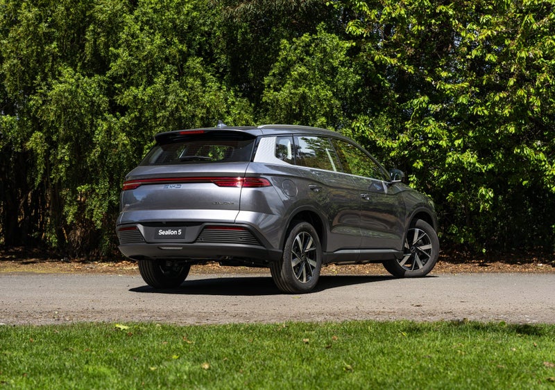 2026 BYD Sealion 5 Premium Phev Suv image 3
