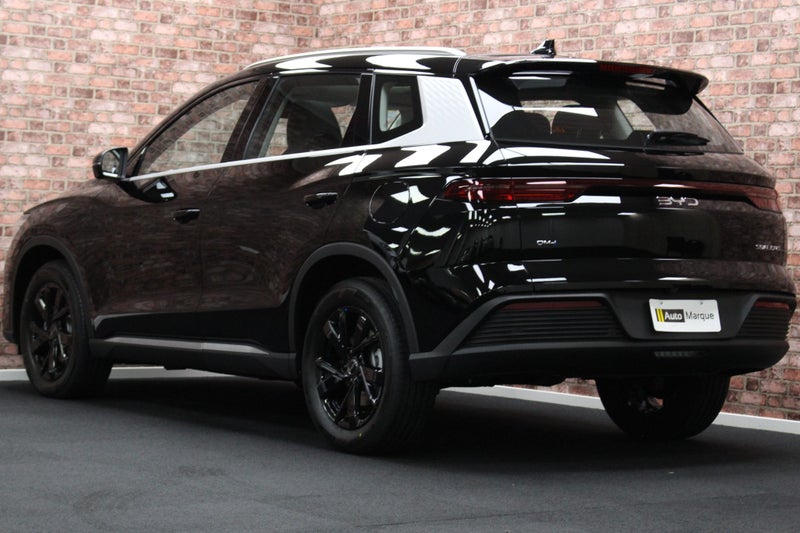 2026 BYD Sealion 5 Premium Super Hybrid SUV image 4