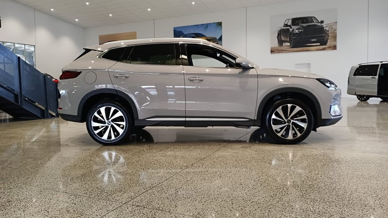 2026 BYD Sealion 6 Dynamic Extended Phe image 2