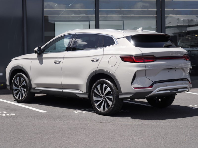 2026 BYD Sealion 6 Dynamic Extended PHEV image 2