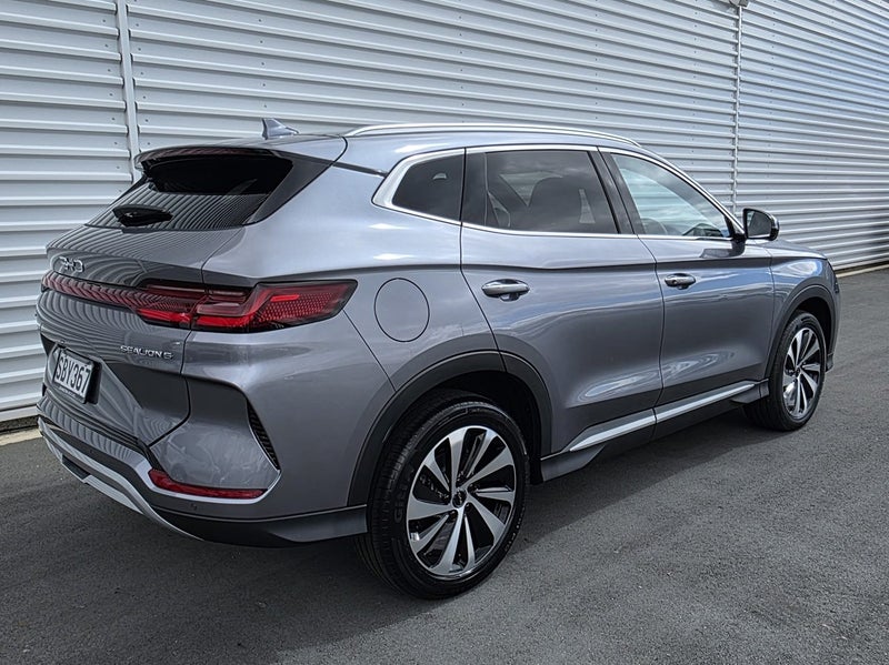 2026 BYD Sealion 6 Premium AWD image 4