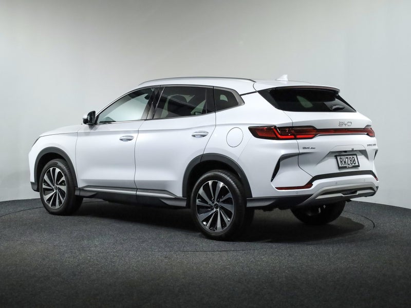 2026 BYD Sealion 6 Premium AWD PHEV image 2