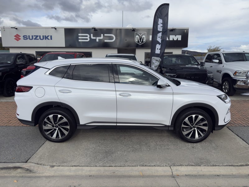 2026 BYD Sealion 6 Premium Extended AWD PHEV image 3