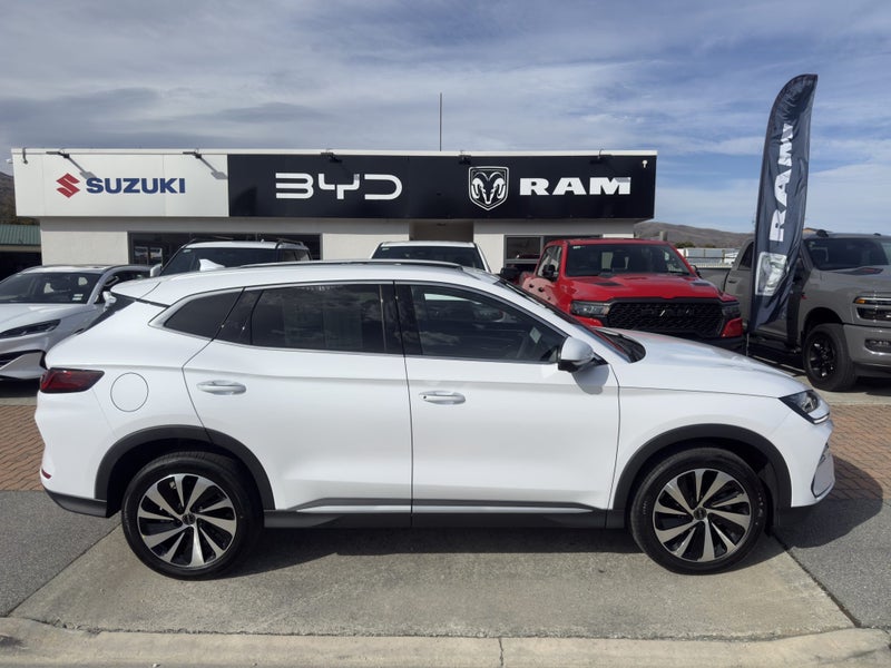 2026 BYD Sealion 6 Premium Extended AWD PHEV image 3