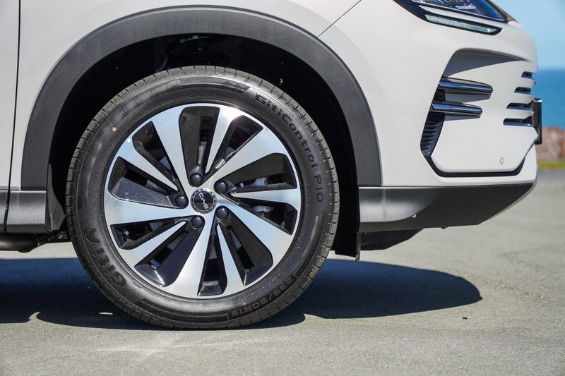 2026 BYD Sealion 6 Premium Extended Phev image 5