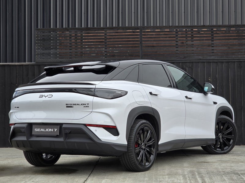 2026 BYD Sealion 7 Performance AWD Black Edition image 3