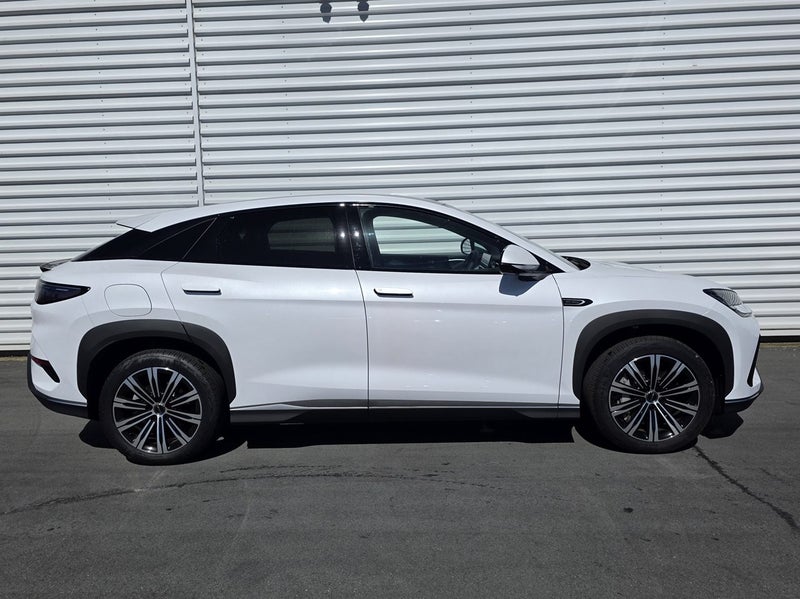 2026 BYD Sealion 7 Premium 2WD EV image 3