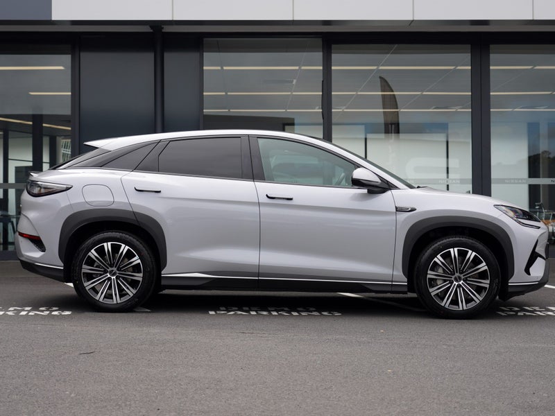 2026 BYD Sealion 7 Premium 2WD EV 5Dr Wagon image 3