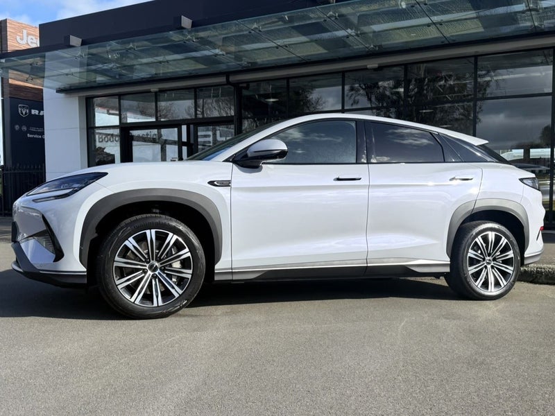 2026 BYD Sealion 7 Premium 2WD SUV image 3