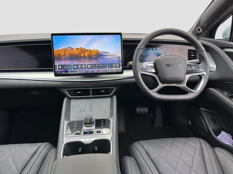 2026 BYD Sealion 7 Premium EV - AURORA WHITE image 3