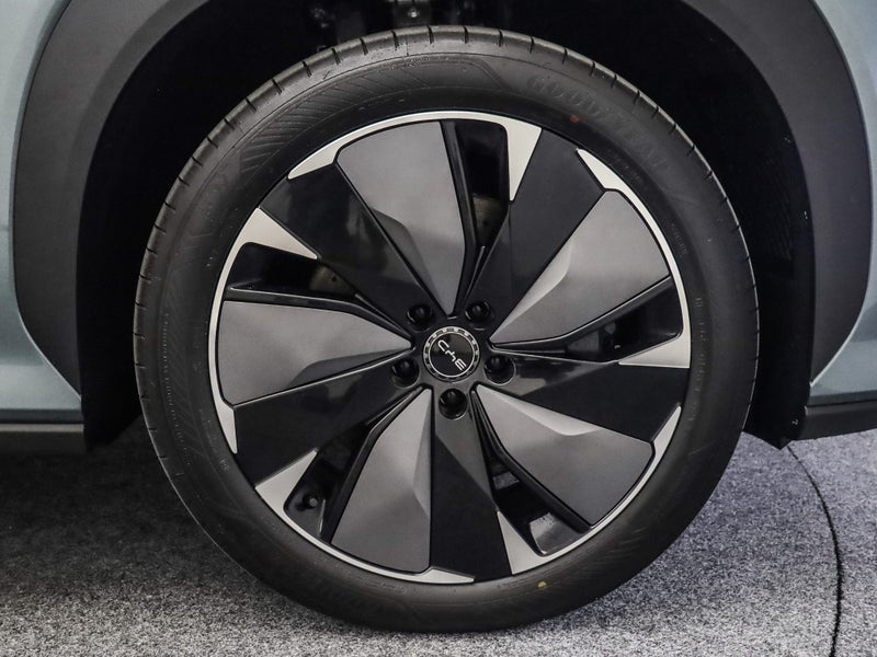 2026 BYD Sealion 8 Dm-P Dynamic AWD image 3