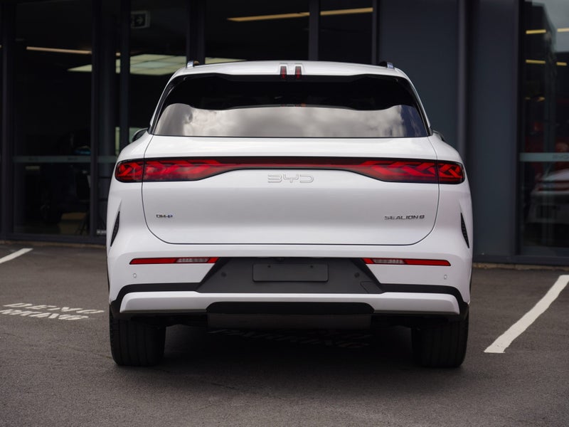 2026 BYD Sealion 8 DM-P Dynamic AWD image 5