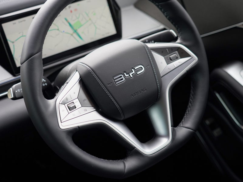 2026 BYD Sealion 8 DM-P Premium AWD image 3