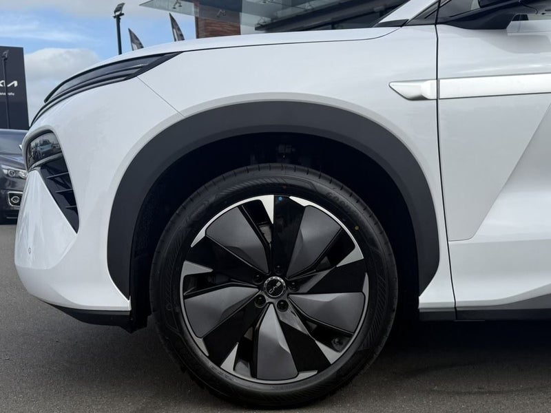 2026 BYD Sealion 8 DM-p Premium AWD image 2