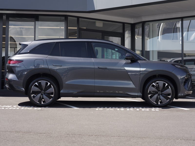 2026 BYD Sealion 8 DM-P Premium AWD image 2