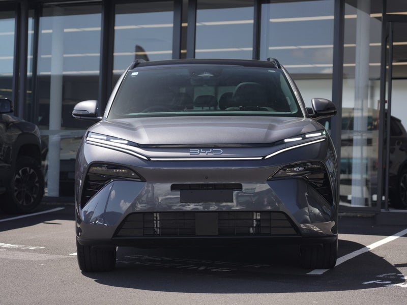 2026 BYD Sealion 8 DM-P Premium AWD image 4