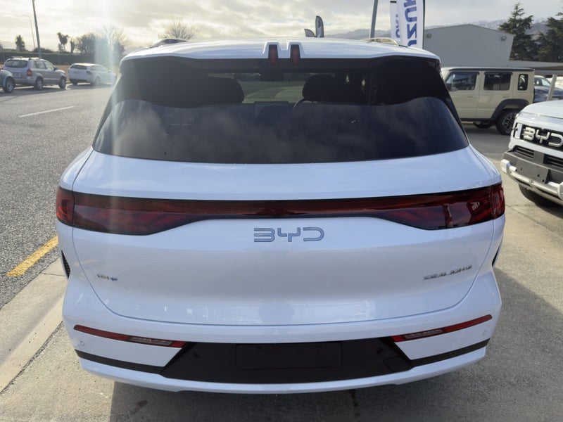 2026 BYD Sealion 8 Dynamic AWD image 5