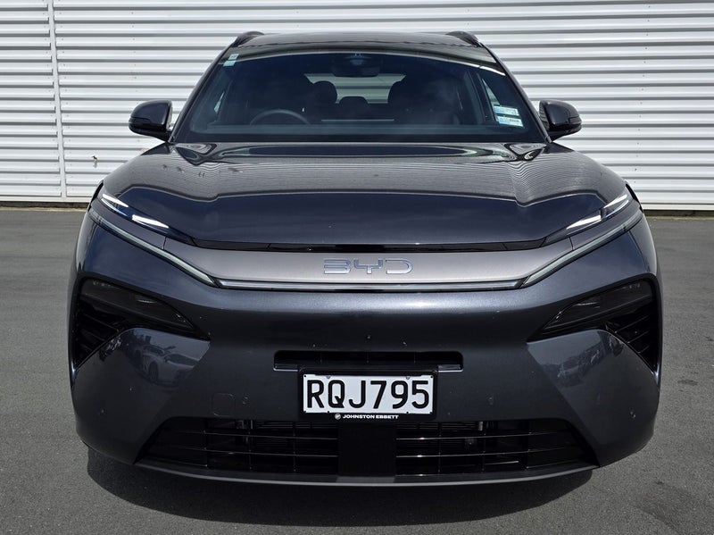 2026 BYD Sealion 8 Dynamic AWD image 2