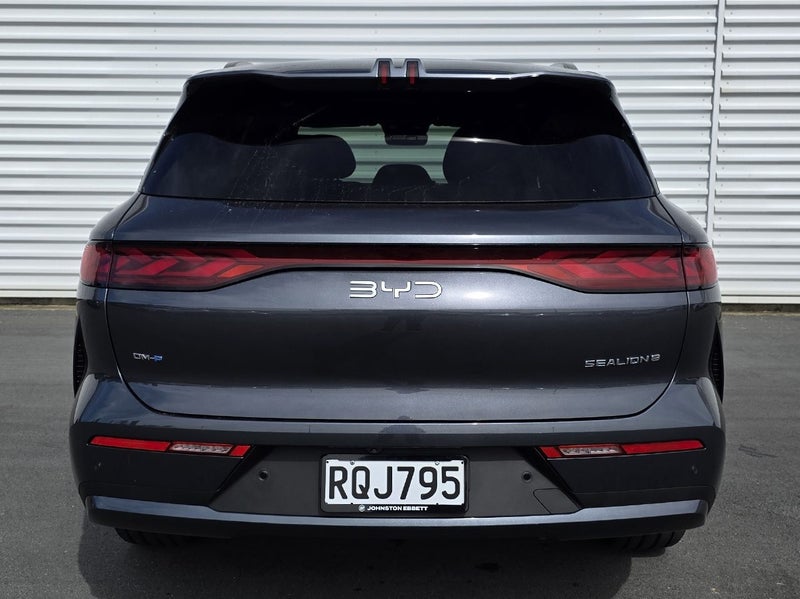 2026 BYD Sealion 8 Dynamic AWD image 5