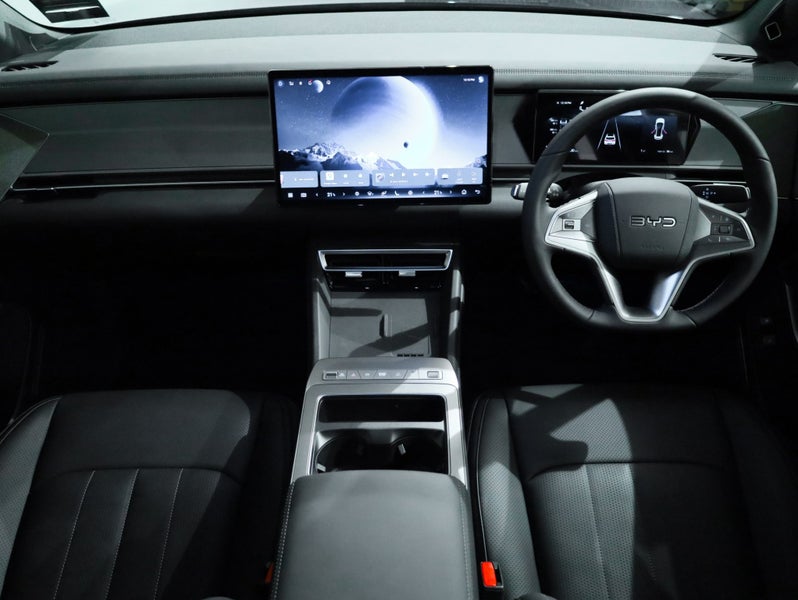 2026 BYD Sealion 8 Dynamic AWD PHEV image 3