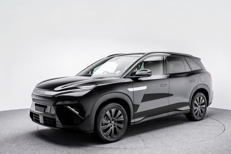 2026 BYD Sealion 8 Dynamic DM-I 2WD image 3