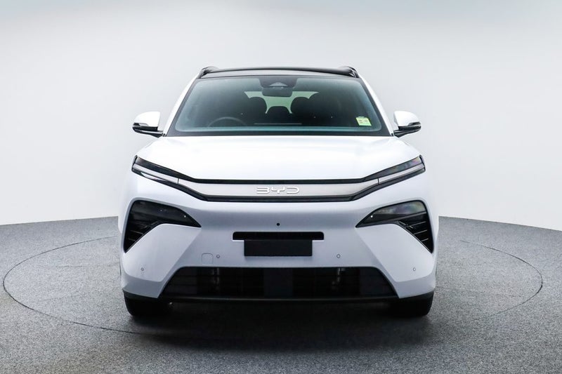2026 BYD Sealion 8 Dynamic DM-P AWD image 3