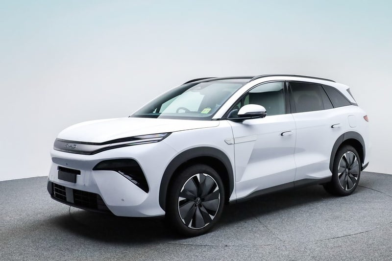2026 BYD Sealion 8 Dynamic DM-P AWD image 4