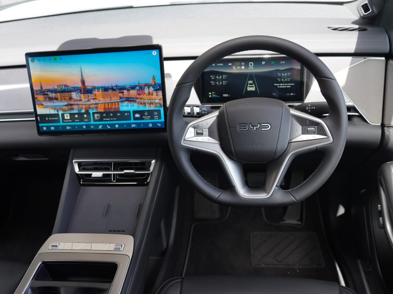 2026 BYD Sealion 8 Dynamic FWD 7-Seater Super H... image 2