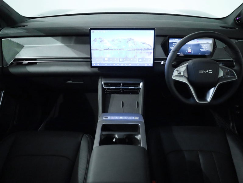 2026 BYD Sealion 8 Dynamic FWD PHEV image 3
