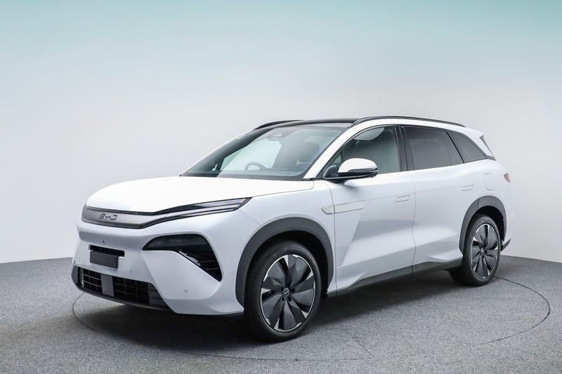 2026 BYD Sealion 8 Premium AWD image 3