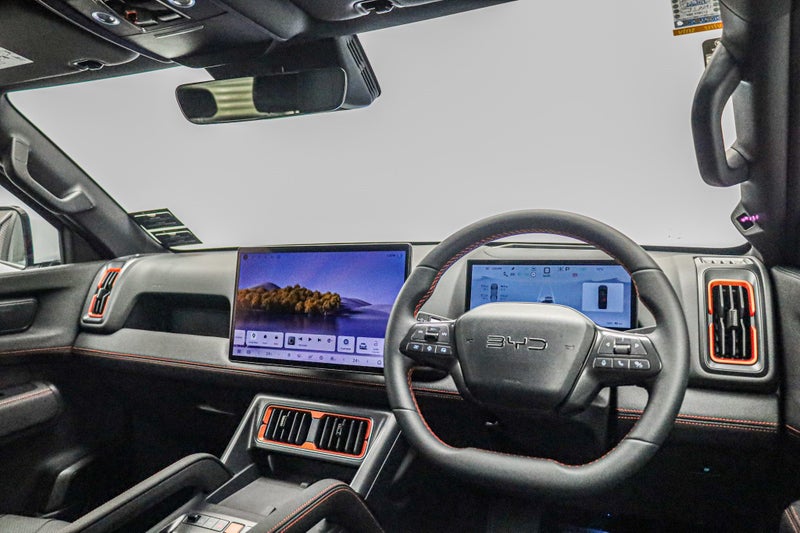 2026 BYD Shark 6 Performance 2.0T Phe image 2