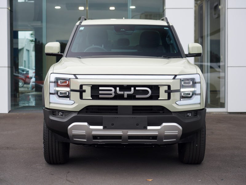 2026 BYD Shark 6 Premium 1.5T Phev Aw image 4