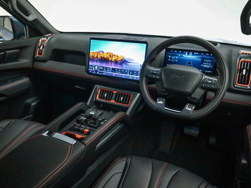 2026 BYD Shark 6 Premium 1.5T PHEV AWD image 2