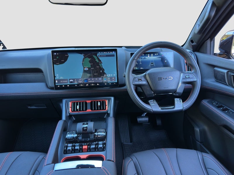 2026 BYD Shark 6 PREMIUM AWD PHEV - COSMOS BLACK image 3