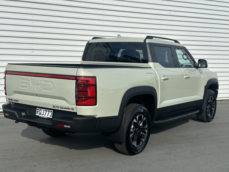 2026 BYD Shark 6 Premium PHEV UTE image 4