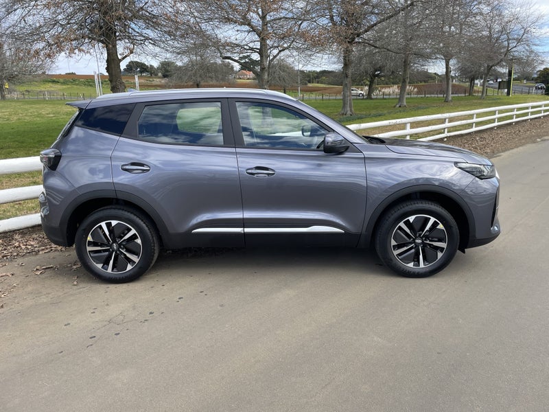 2026 Chery Tiggo 4 1.5T HEV Urban 2WD image 3