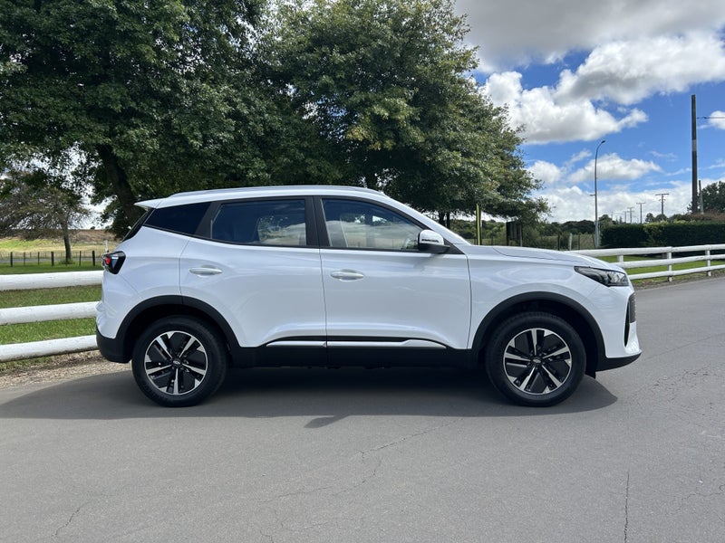 2026 Chery Tiggo 4 1.5T HEV Urban 2WD image 3